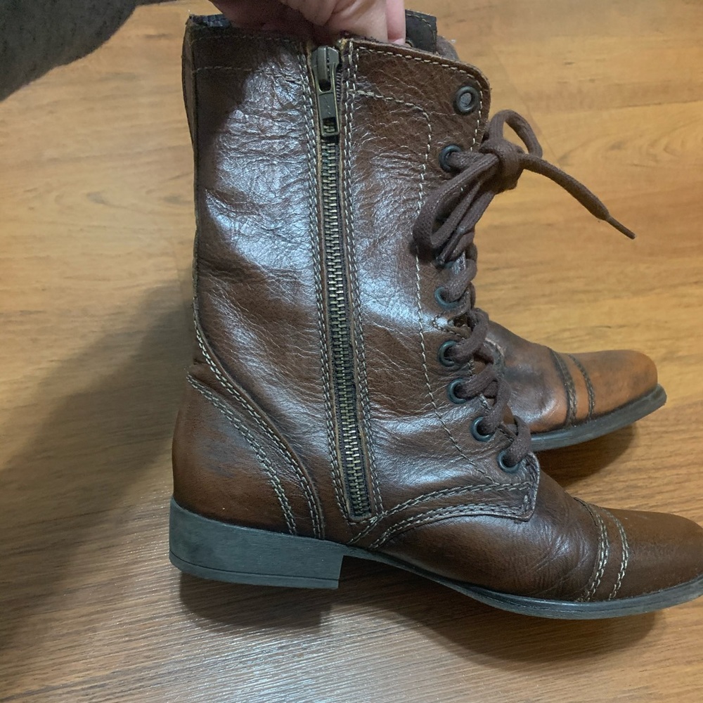 Steve Madden brown boots